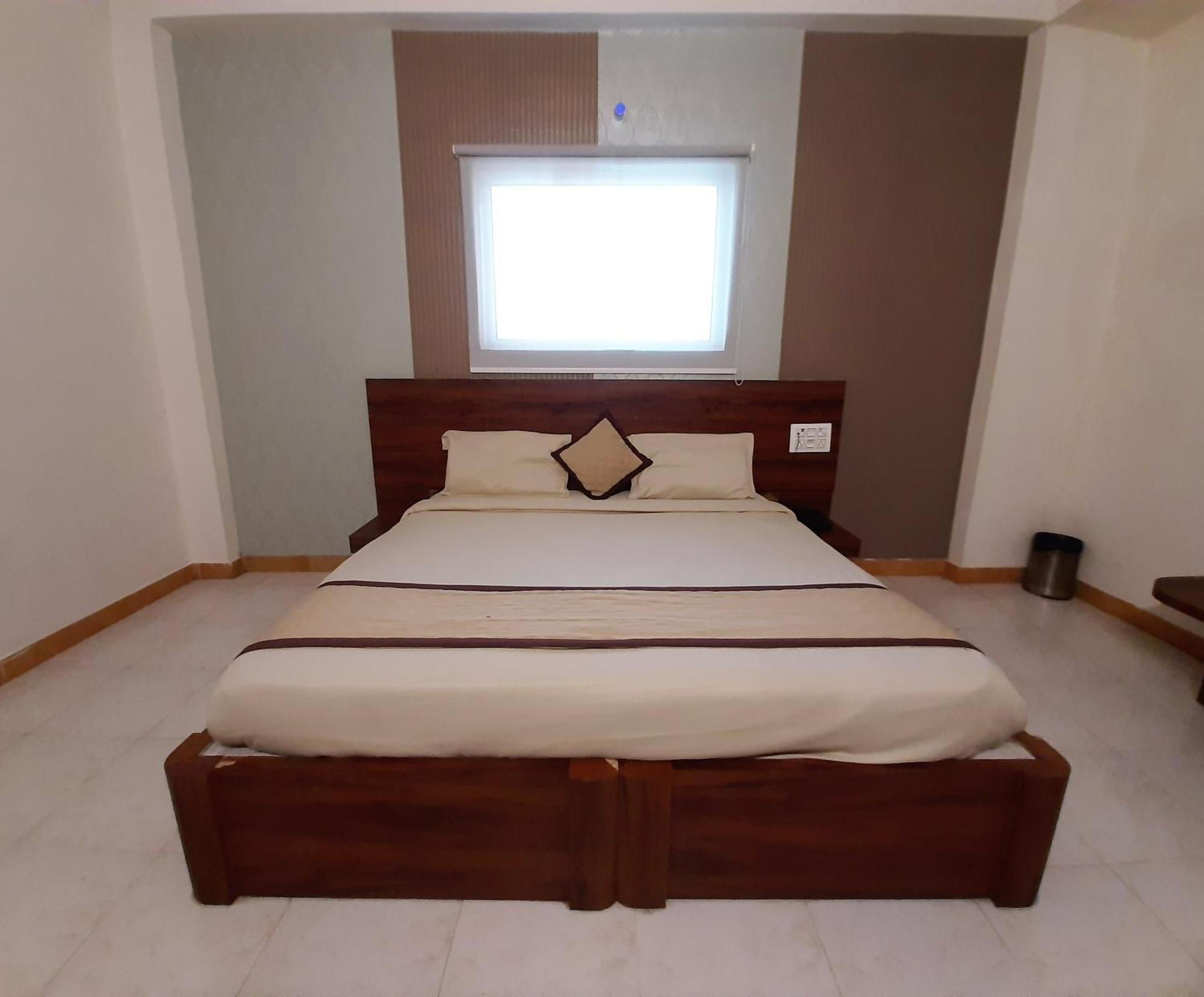 Hotel Elegant, Near Mansarovar, جايبور المظهر الخارجي الصورة